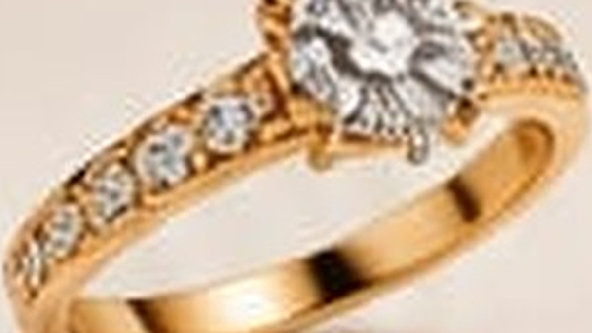أساسيات مجوهرات الألماس: الـ 4Cs والشهادات